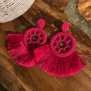 EUC Boutique Earrings